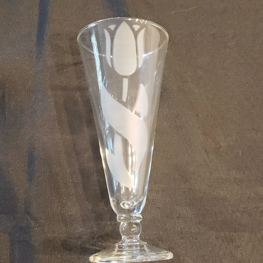 Vintage Pilsner Beer glasses with etched tulip design set of 4